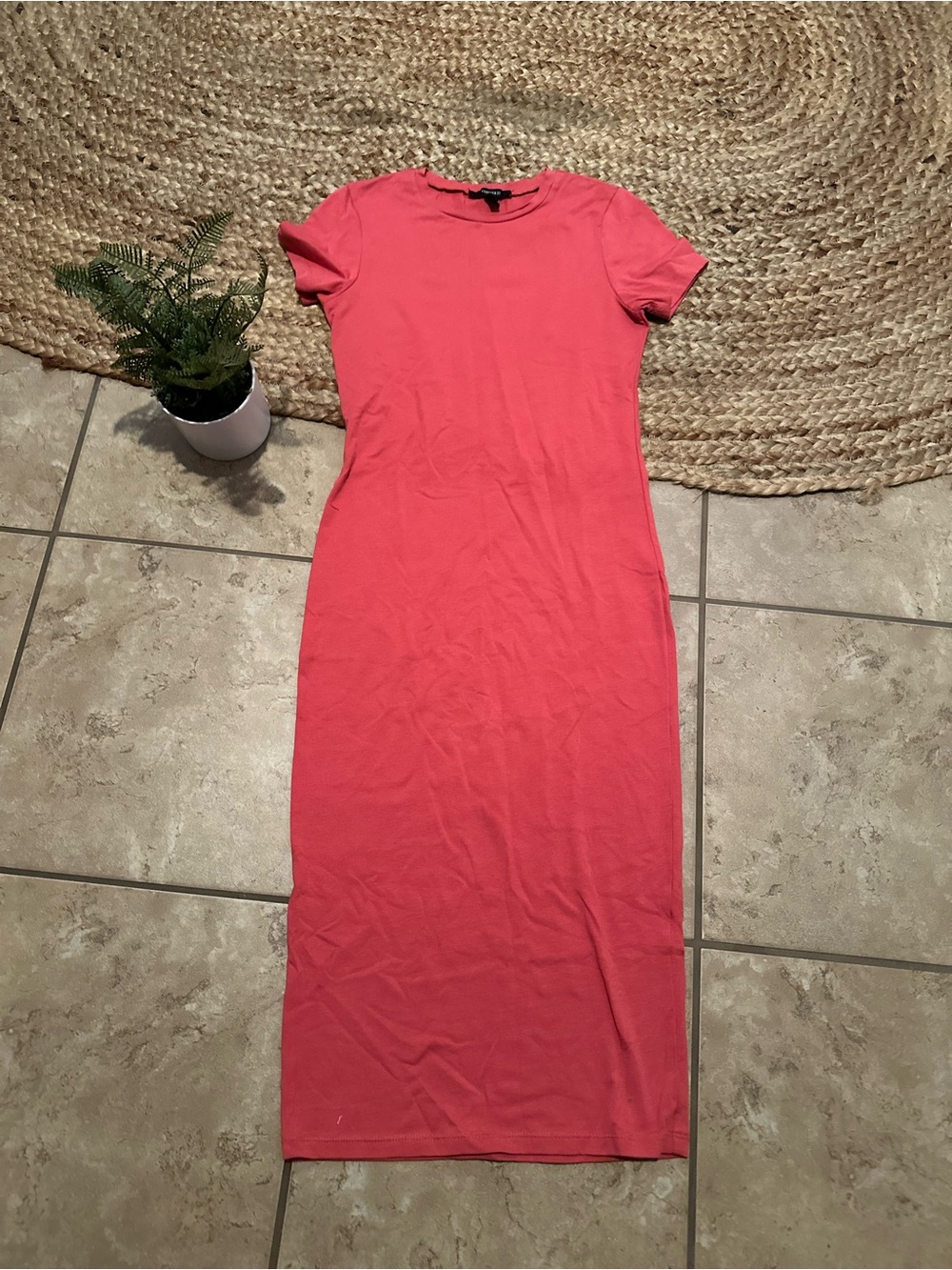 SHORT SLEEVE BODYCON MIDI DRESS